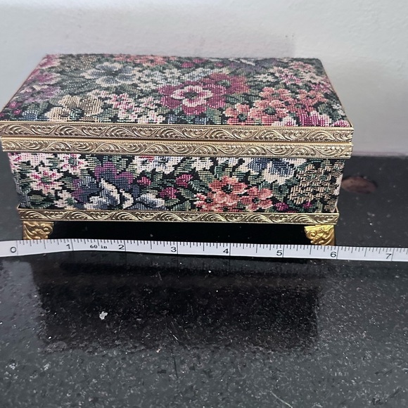 Vintage Brass Music Box w/ Floral Cloth. "Yesterday" by The Beatles - Picture 5 of 5